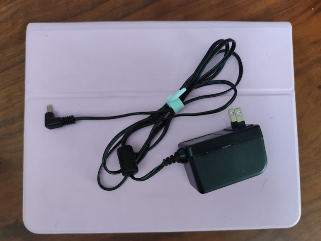 チャレンジタッチと充電器